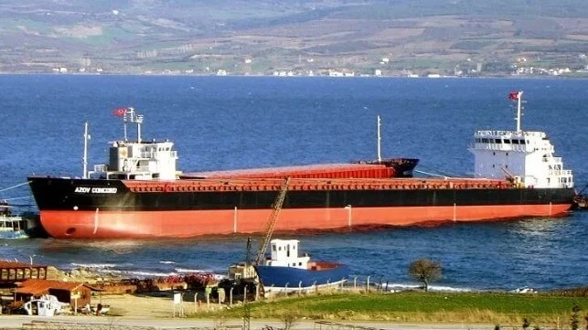 Mariupol’dan ayrılan ilk gemi
