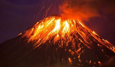 Filipinlerde yanardağ patlaması