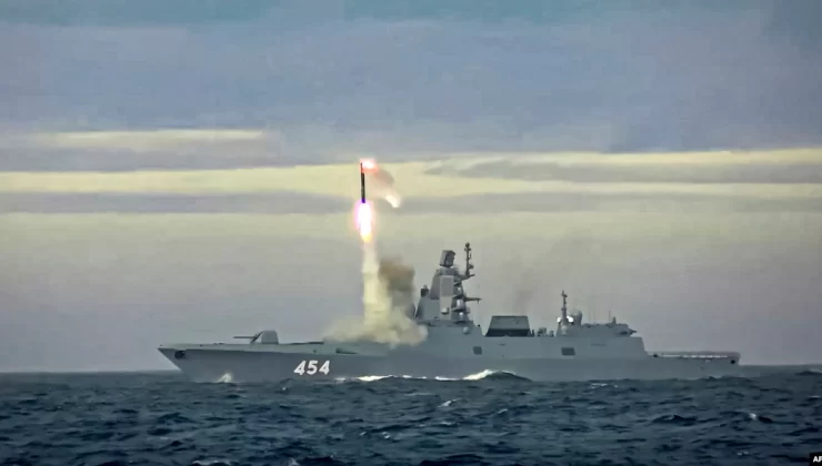 Rusya; Amiral Gorshkov ile batıya mesaj verdi
