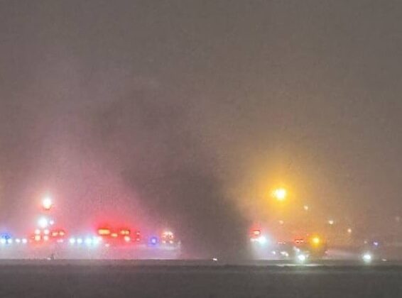 ABD’DE HAVAALANINA UÇAK DÜŞTÜ